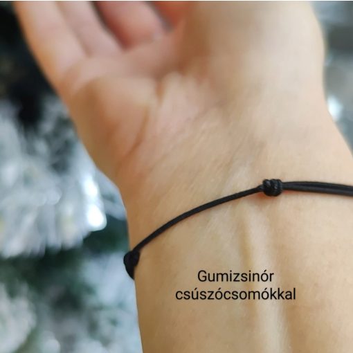 Gravírozott gyöngyös gumizsinór karkötő