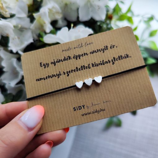 Gumizsinór karkötő 3 hematit szív gyönggyel