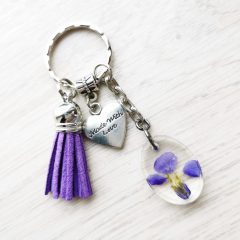 Lila virágos kulcstartó Lila virágos kulcstartó