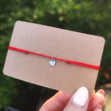 Szív kontúr bokalánc selyemzsinóron